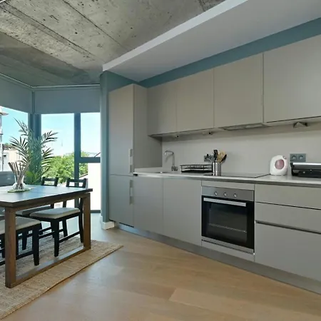 Apartment Bright Modern 1bd Cool New Scenic Balcony! #185